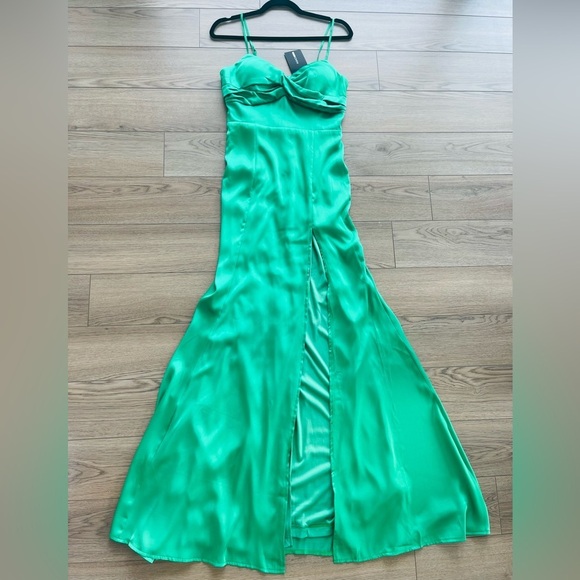 FASHION NOVA Evening Proposal Satin Maxi Green Dress - Picture 5 of 10